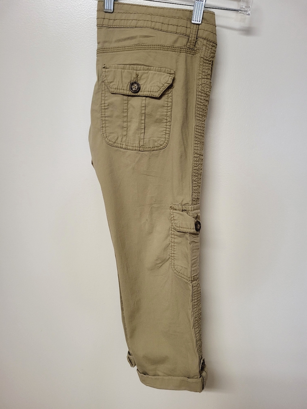 SO Womens Khaki Brown Cuffed Cargo Capris - Picture 4 of 13